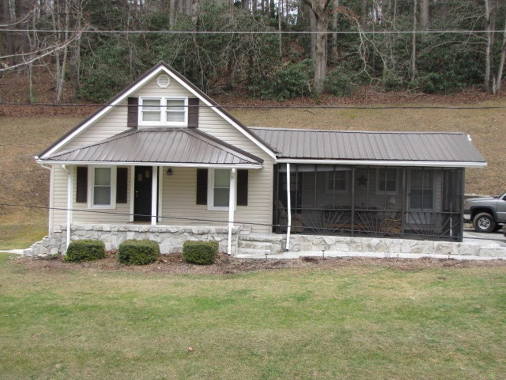 105 Ritchie Road Hampton, TN 37658 - Photo 2 of 14 Photo 2