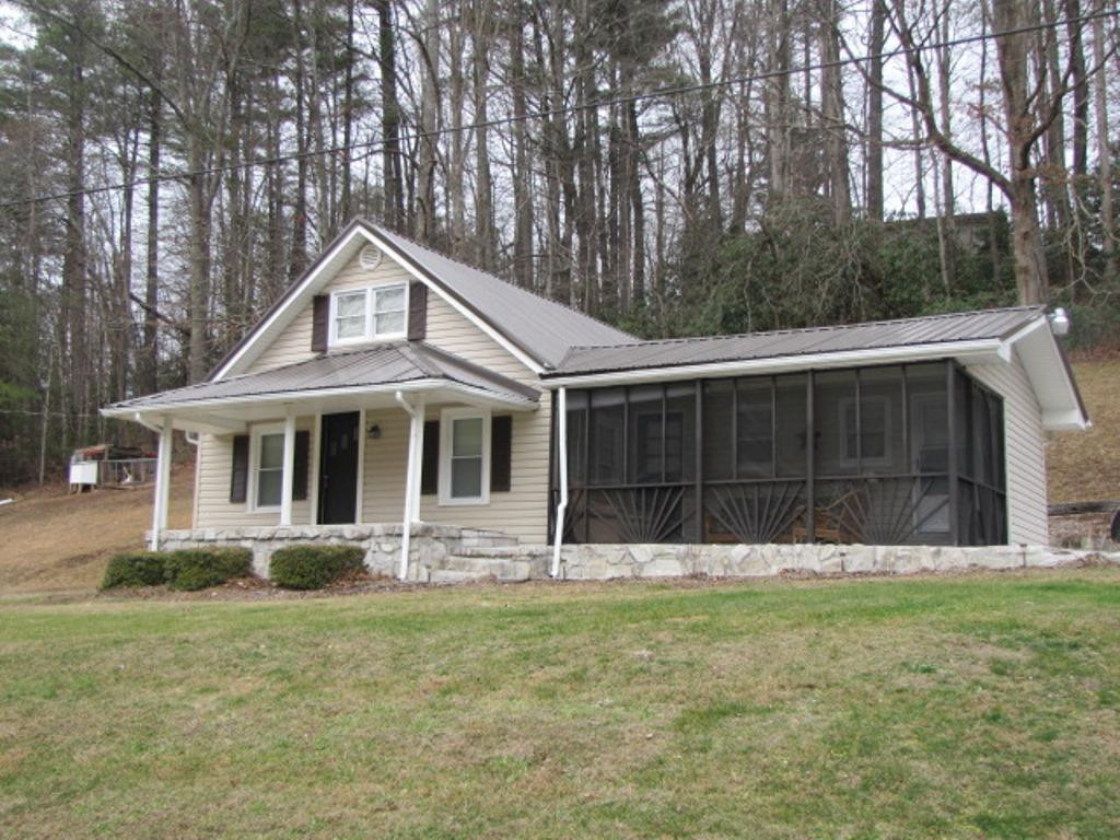 105 Ritchie Road Hampton, TN 37658 - Photo 3 of 14 Photo 3