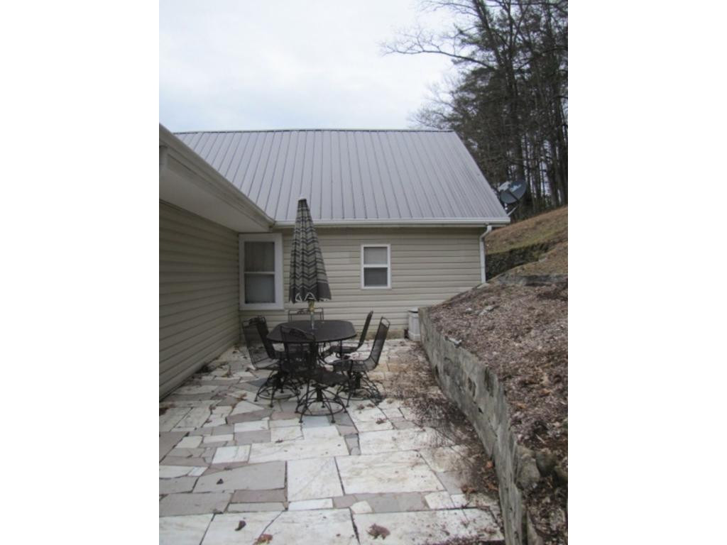 105 Ritchie Road Hampton, TN 37658 - Photo 4 of 14 Photo 4