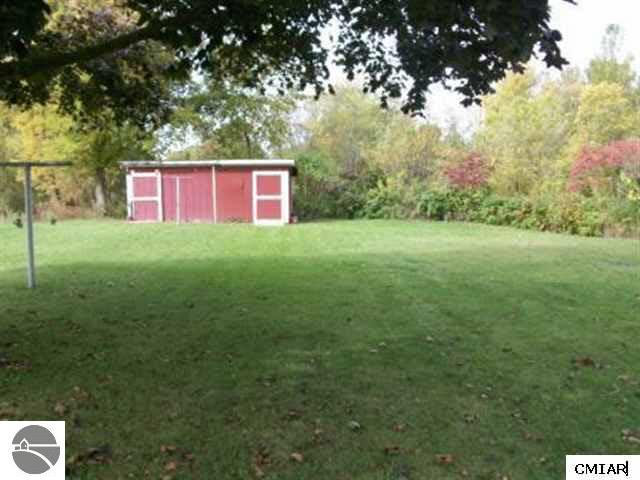 5699 North Winans Road Alma, MI 48801 - Photo 2 of 8 1768801-1.JPG
