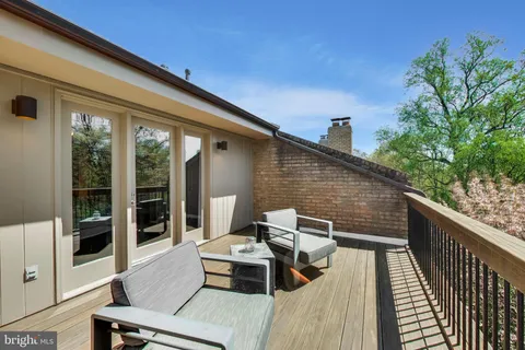 $1,400,000 | 3810 North Richmond Street, Arlington, VA 22207