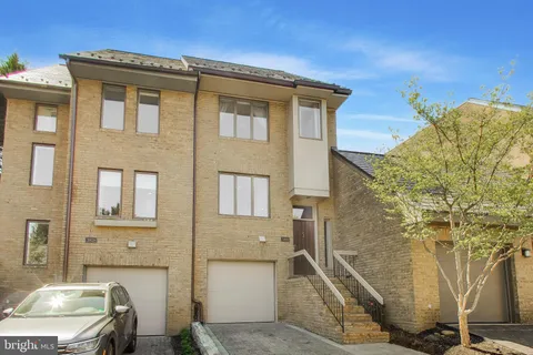 $1,400,000 | 3810 North Richmond Street, Arlington, VA 22207