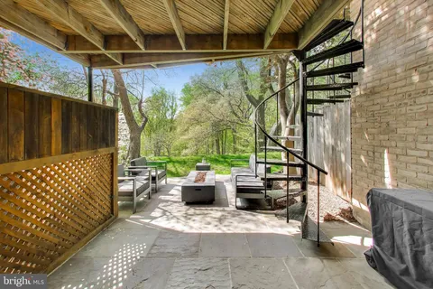 $1,400,000 | 3810 North Richmond Street, Arlington, VA 22207