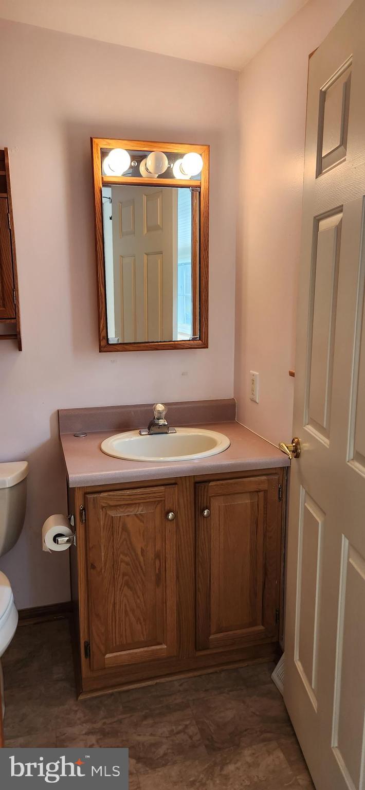 19 Edgewood Drive Cream Ridge, NJ 08514 - Photo 14 of 27 Primary Sink Area