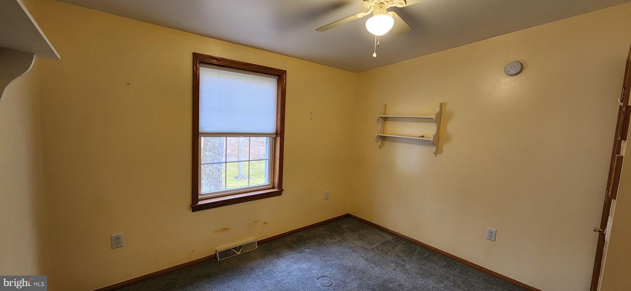 19 Edgewood Drive Cream Ridge, NJ 08514 - Photo 21 of 27 Rear Bed Room 3rd Angle