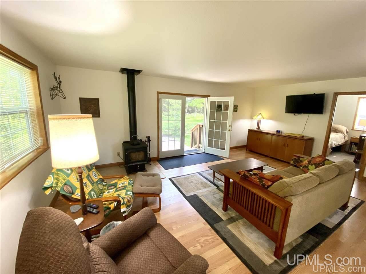 2326 Cliff's Road Niagara, WI 54151 - Photo 8 of 27