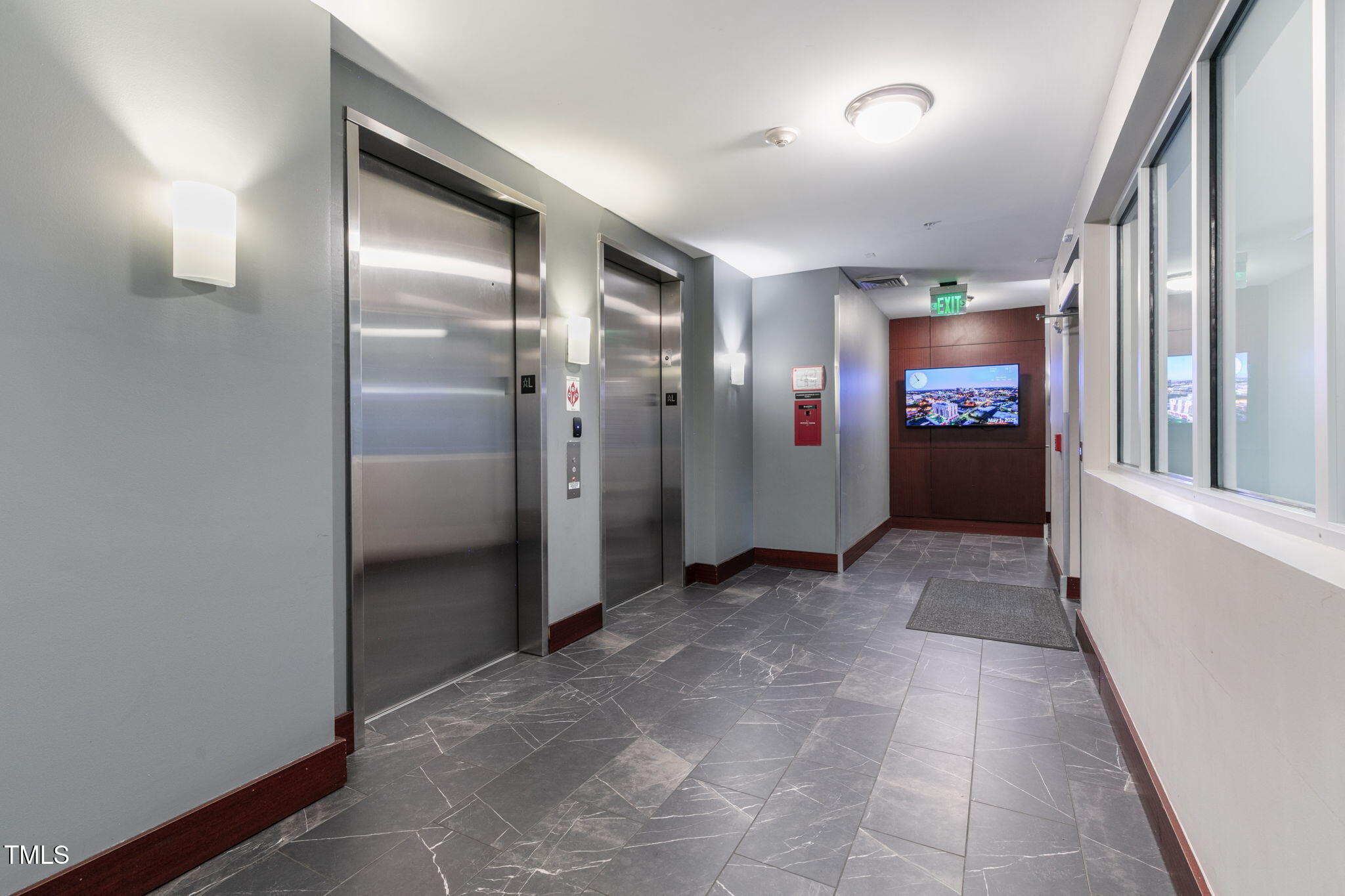 400 West North Street, Unit 1134 Raleigh, NC 27603 - Photo 28 of 39 a view of hallway with a hallway