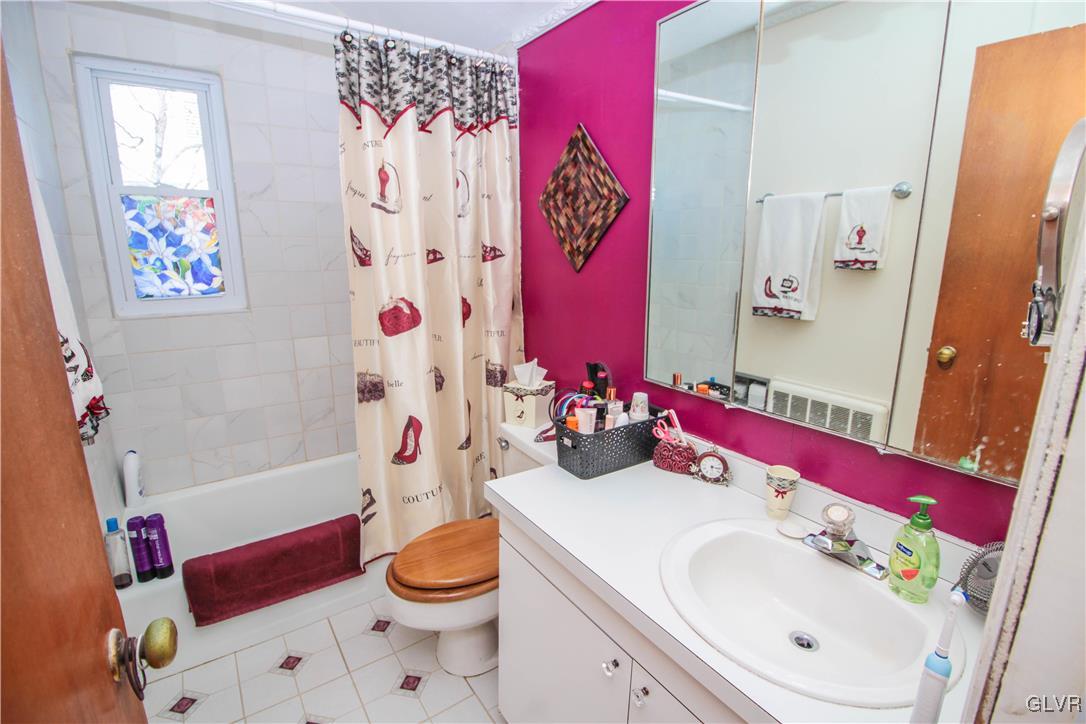 3036 Shakespeare Road Bethlehem, PA 18017 - Photo 28 of 37 Gallery Image 28