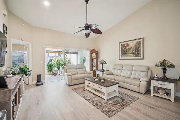 $1,795 | 2404 Old Nantucket Court, Unit 57, Sun City Center, FL 33573