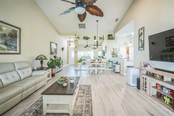 $1,795 | 2404 Old Nantucket Court, Unit 57, Sun City Center, FL 33573