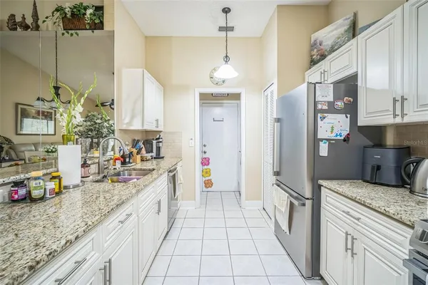 $1,795 | 2404 Old Nantucket Court, Unit 57, Sun City Center, FL 33573