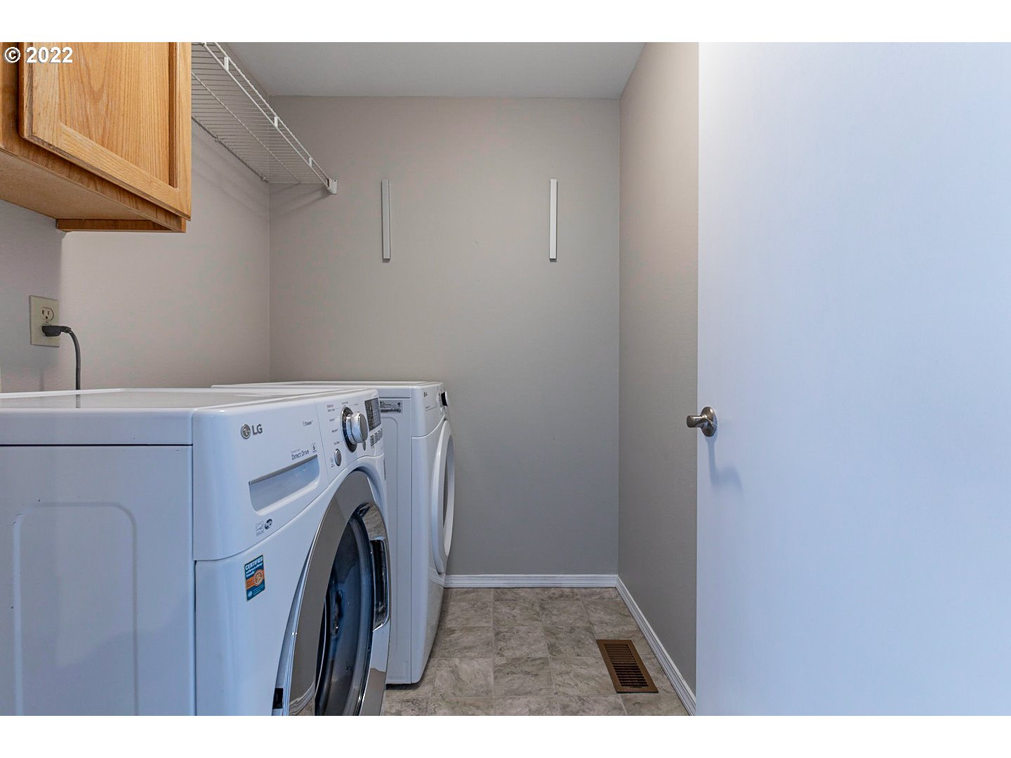 7354 Southwest 166th Terrace Beaverton, OR 97007 - Photo 28 of 32 a utility room with dryer and washer