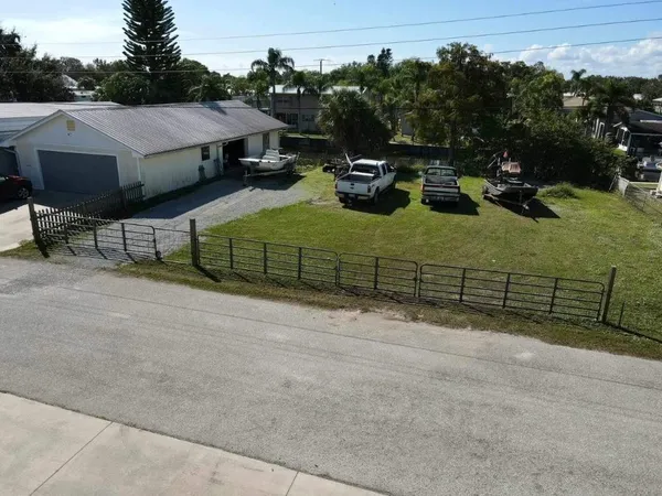 a view of a house with outdoor space