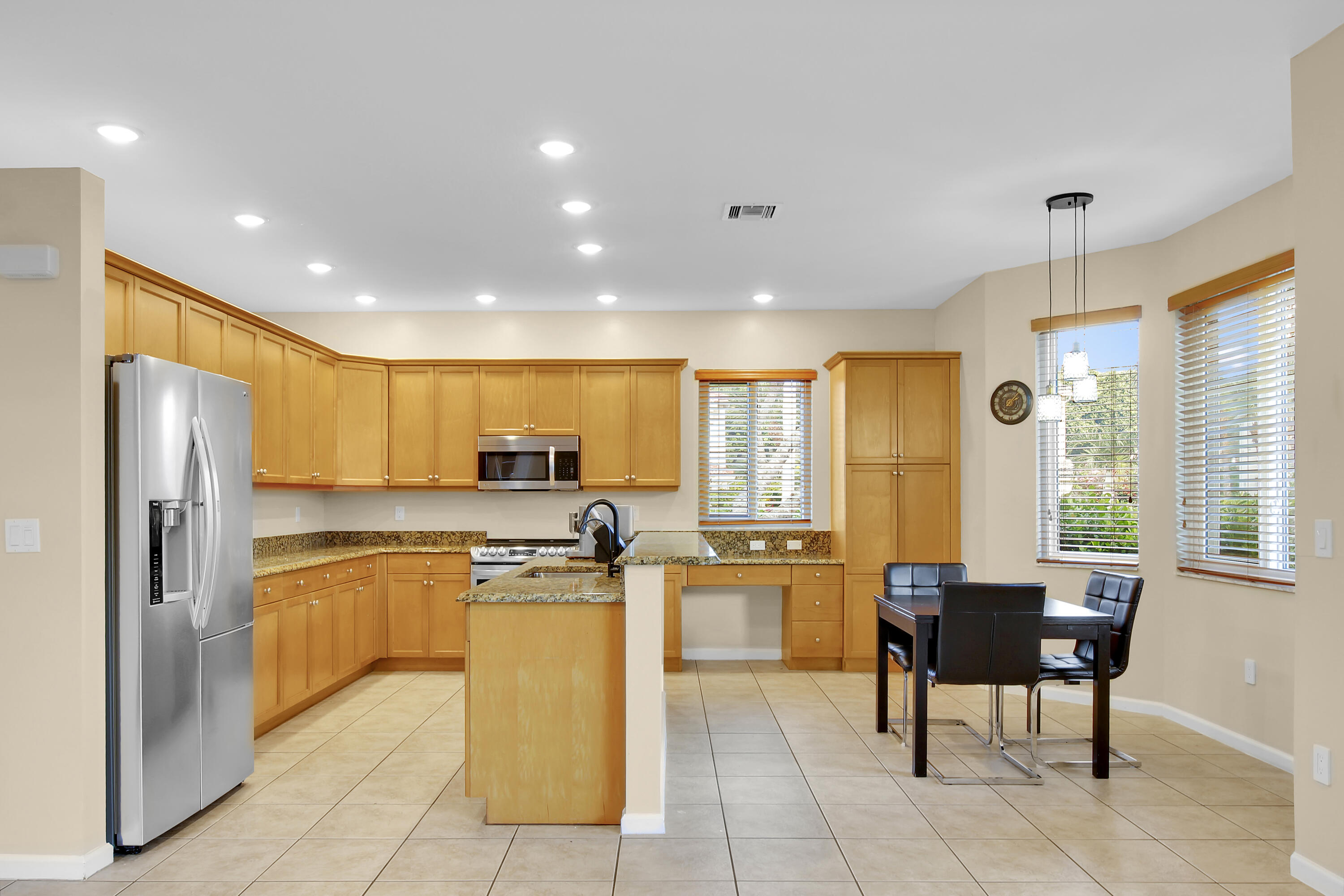 9022 Dupont Place Wellington, FL 33414 - Photo 9 of 44 Kitchen