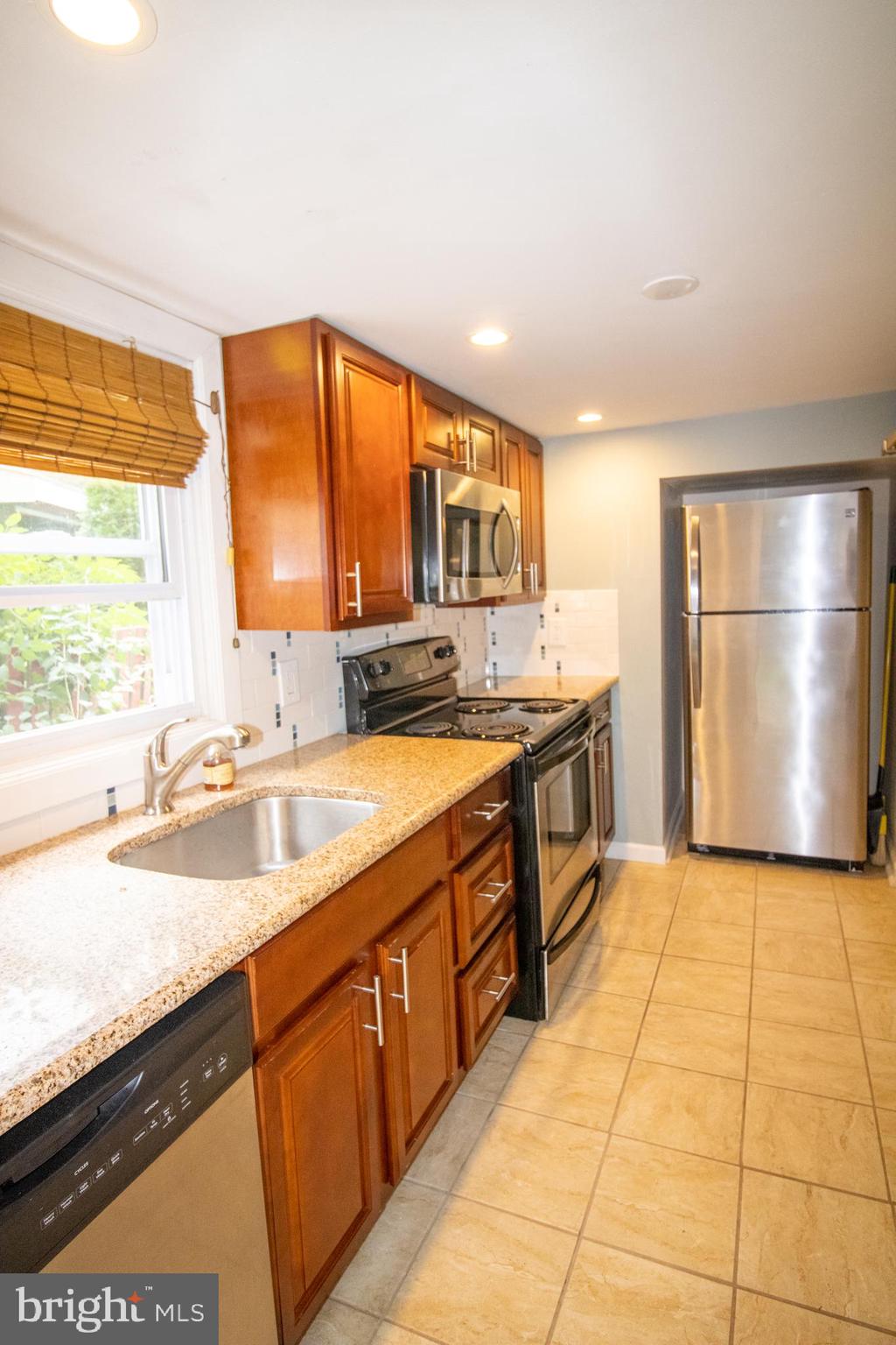6 Scottdale Road Lansdowne, PA 19050 - Photo 9 of 16