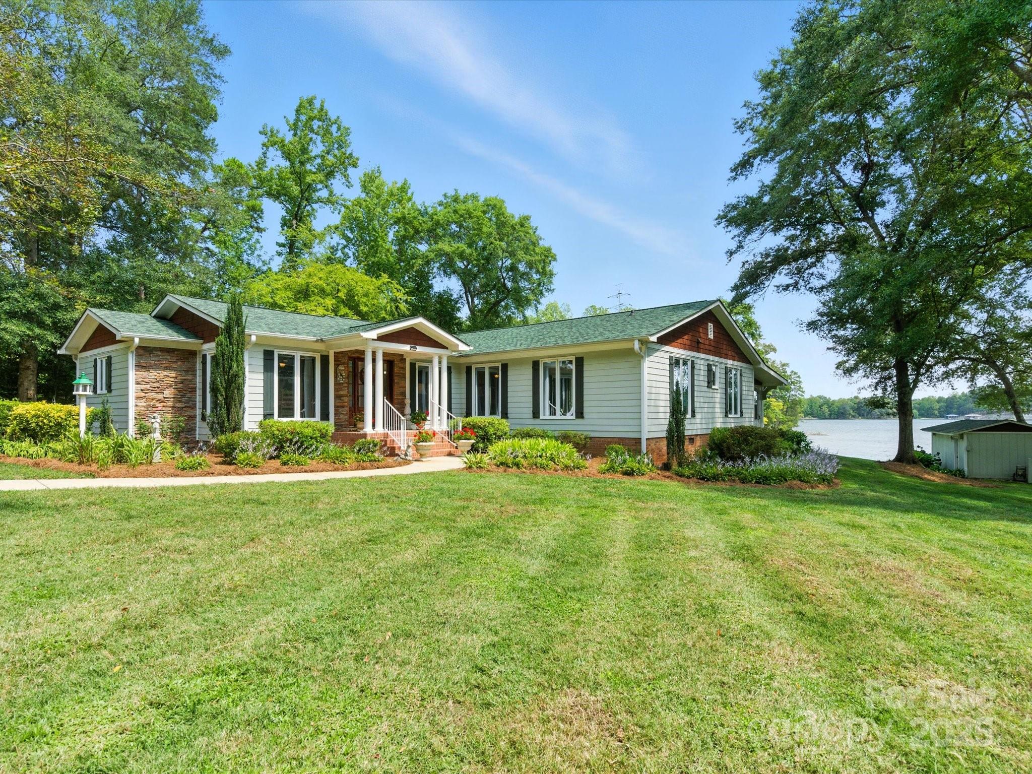 703 Island Point Road Mount Holly, NC 28120 - Photo 6 of 45 Gallery Image 6