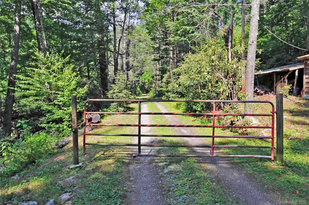 406 Sharp Mountain Road Canton, NC 28716 - Photo 8 of 21