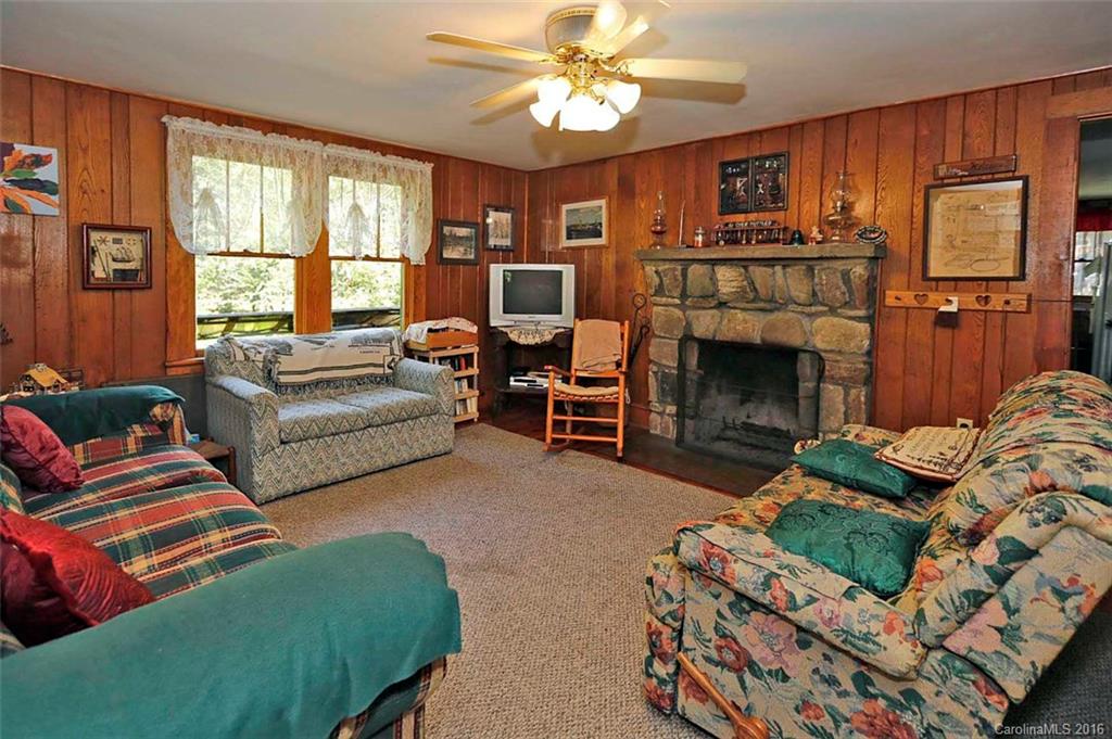 406 Sharp Mountain Road Canton, NC 28716 - Photo 10 of 21