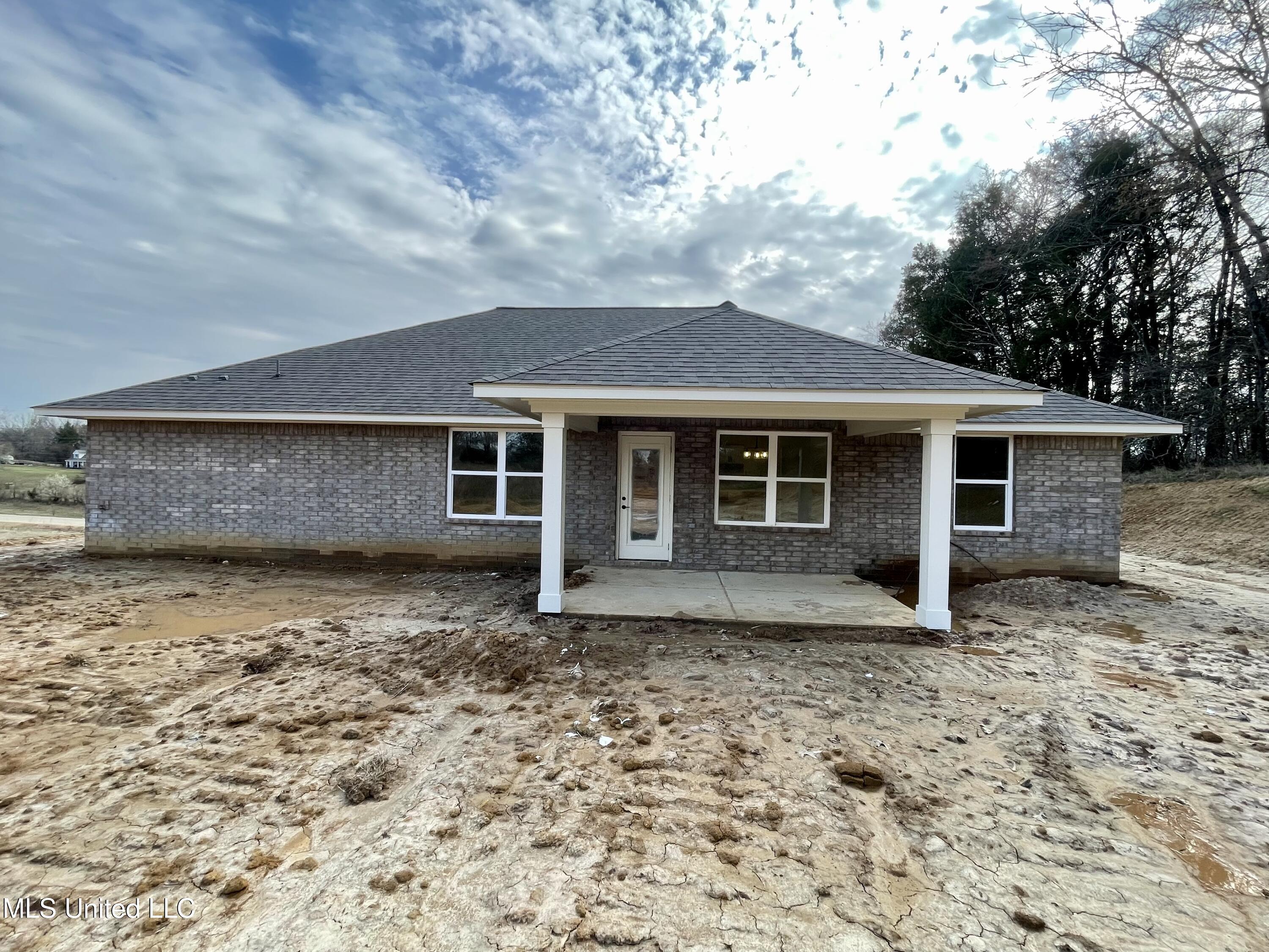 248 Farley Road Byhalia, MS 38611 - Photo 11 of 15 DF7F1274-ABED-4FB8-B5E6-DA83F4B74F89