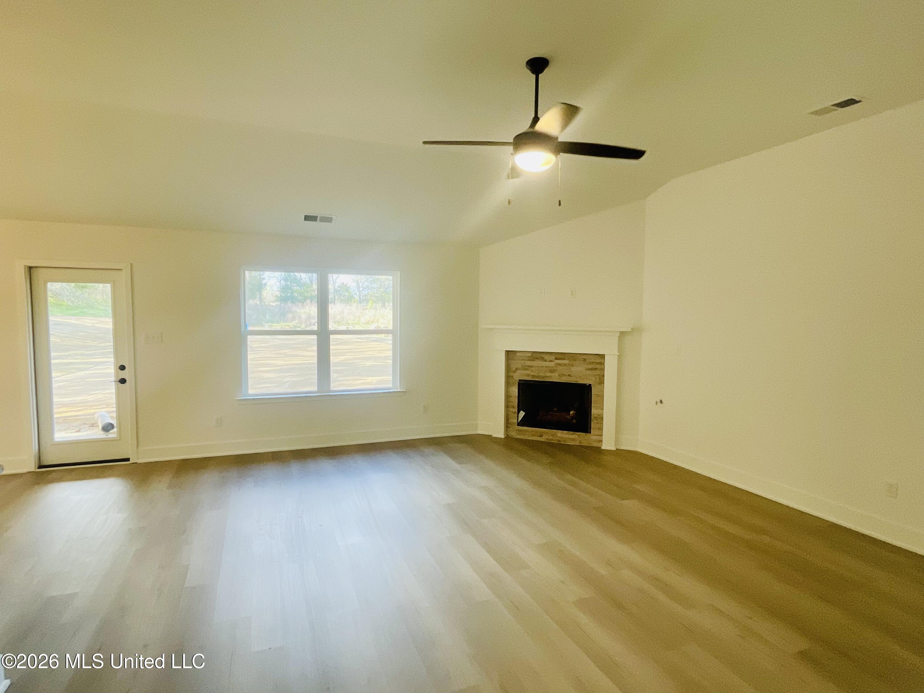248 Farley Road Byhalia, MS 38611 - Photo 14 of 15 66300D44-22FB-4088-AB8B-8578D67679A0