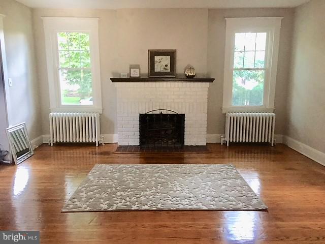 4402 Atwick Road Baltimore, MD 21210 - Photo 11 of 30 Living Room