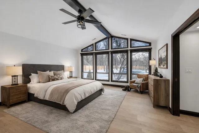 $6,000 | 15160 West Oak Spring Road, Libertyville, IL 60048