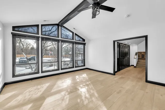 $6,000 | 15160 West Oak Spring Road, Libertyville, IL 60048