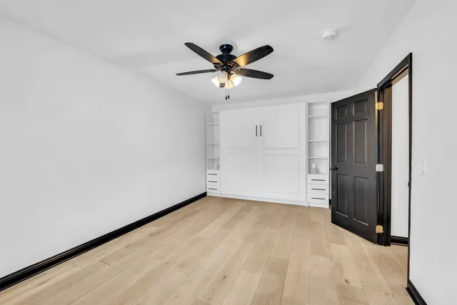 $6,000 | 15160 West Oak Spring Road, Libertyville, IL 60048