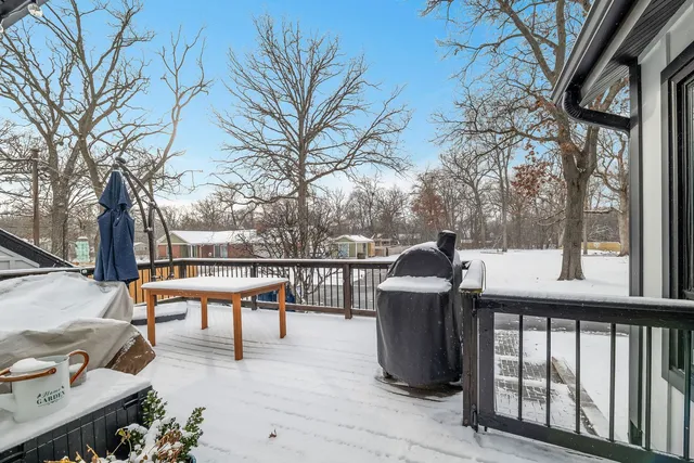 $6,000 | 15160 West Oak Spring Road, Libertyville, IL 60048