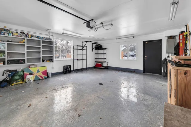 $6,000 | 15160 West Oak Spring Road, Libertyville, IL 60048