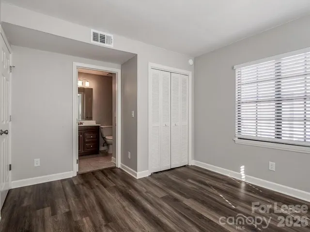 $1,250 | 406 West 9th Street, Unit 304, Charlotte, NC 28202