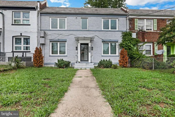 $350,000 | 1332 Bryant Street Northeast, Unit 3, Washington, DC 20018