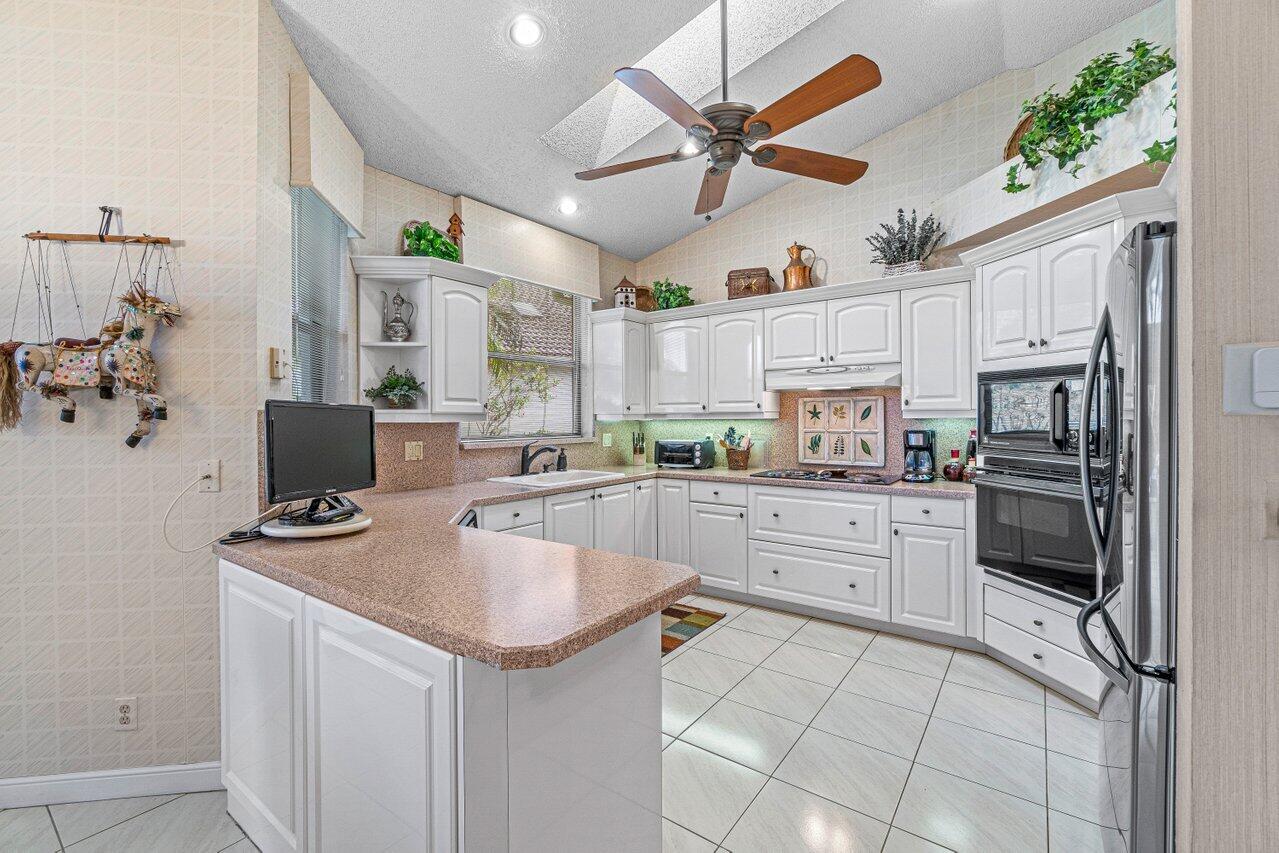 2146 Northwest 60th Circle Boca Raton, FL 33496 - Photo 21 of 35 022-2146Northwest60thCircle-BocaRaton-FL