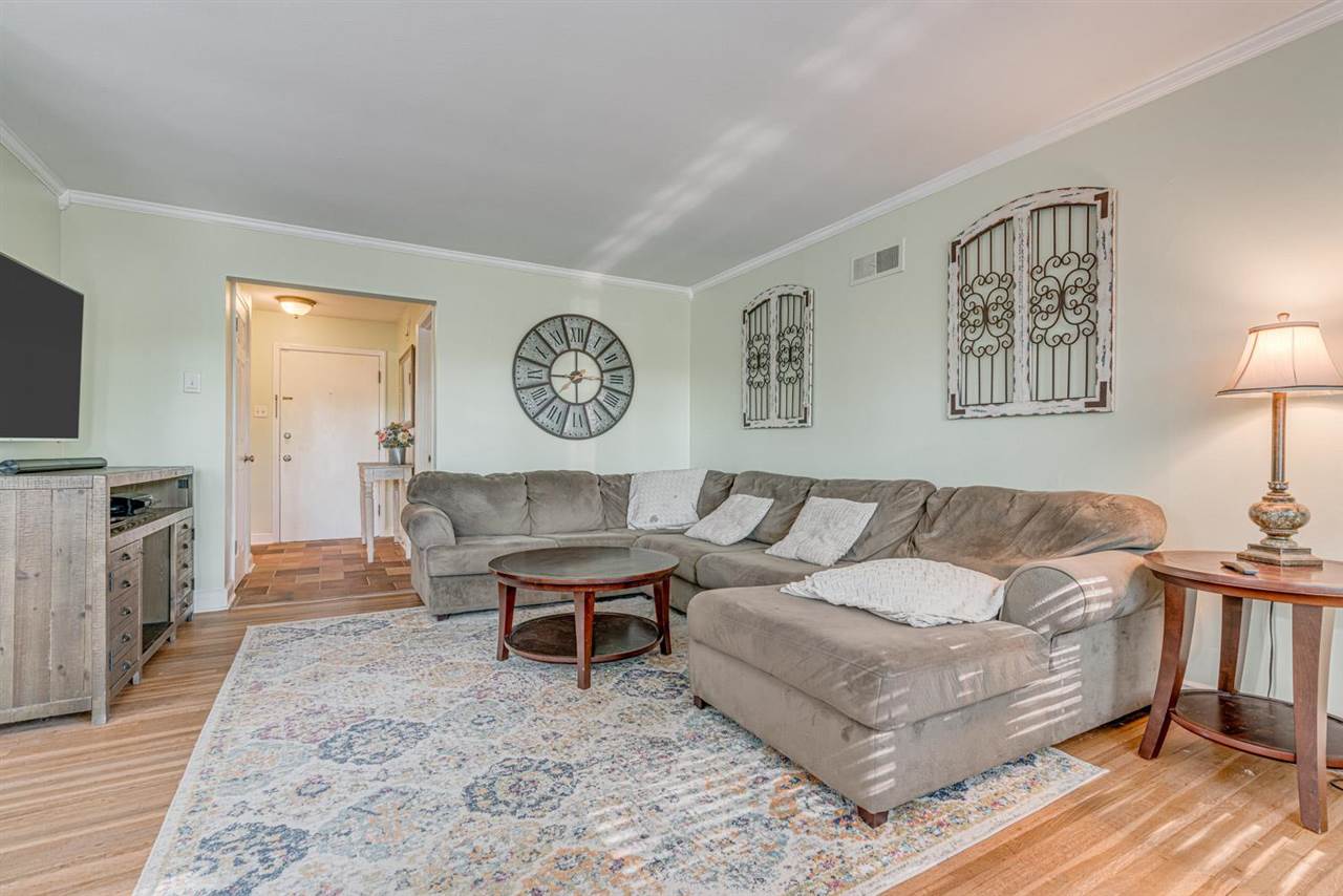 336 McElroy Road Memphis, TN 38120 - Photo 3 of 12