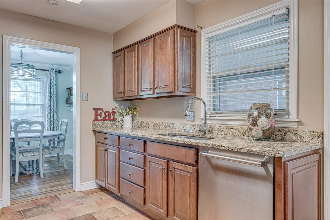 336 McElroy Road Memphis, TN 38120 - Photo 6 of 12