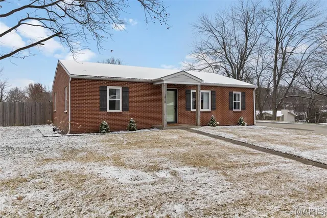 $189,900 | 1310 Normandy Lane, Jackson, MO 63755