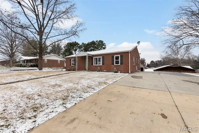 $189,900 | 1310 Normandy Lane, Jackson, MO 63755