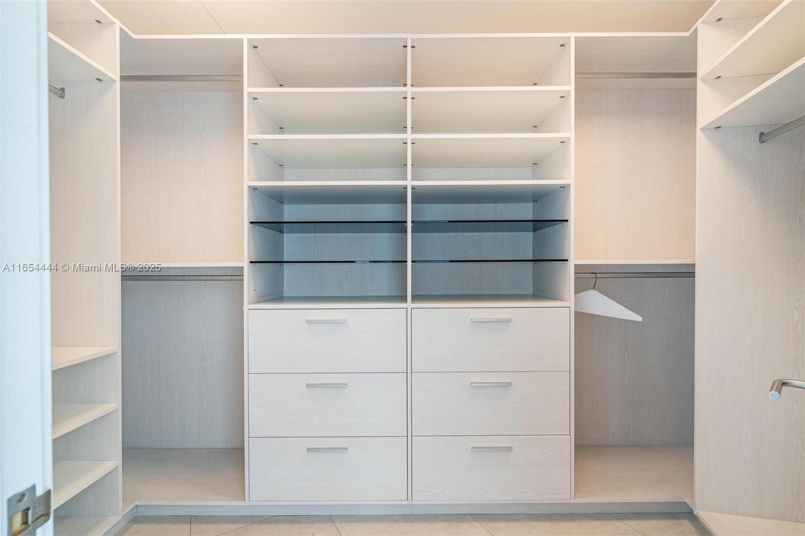 18555 Collins Avenue, Unit 5001 Sunny Isles Beach, FL 33160 - Photo 20 of 34