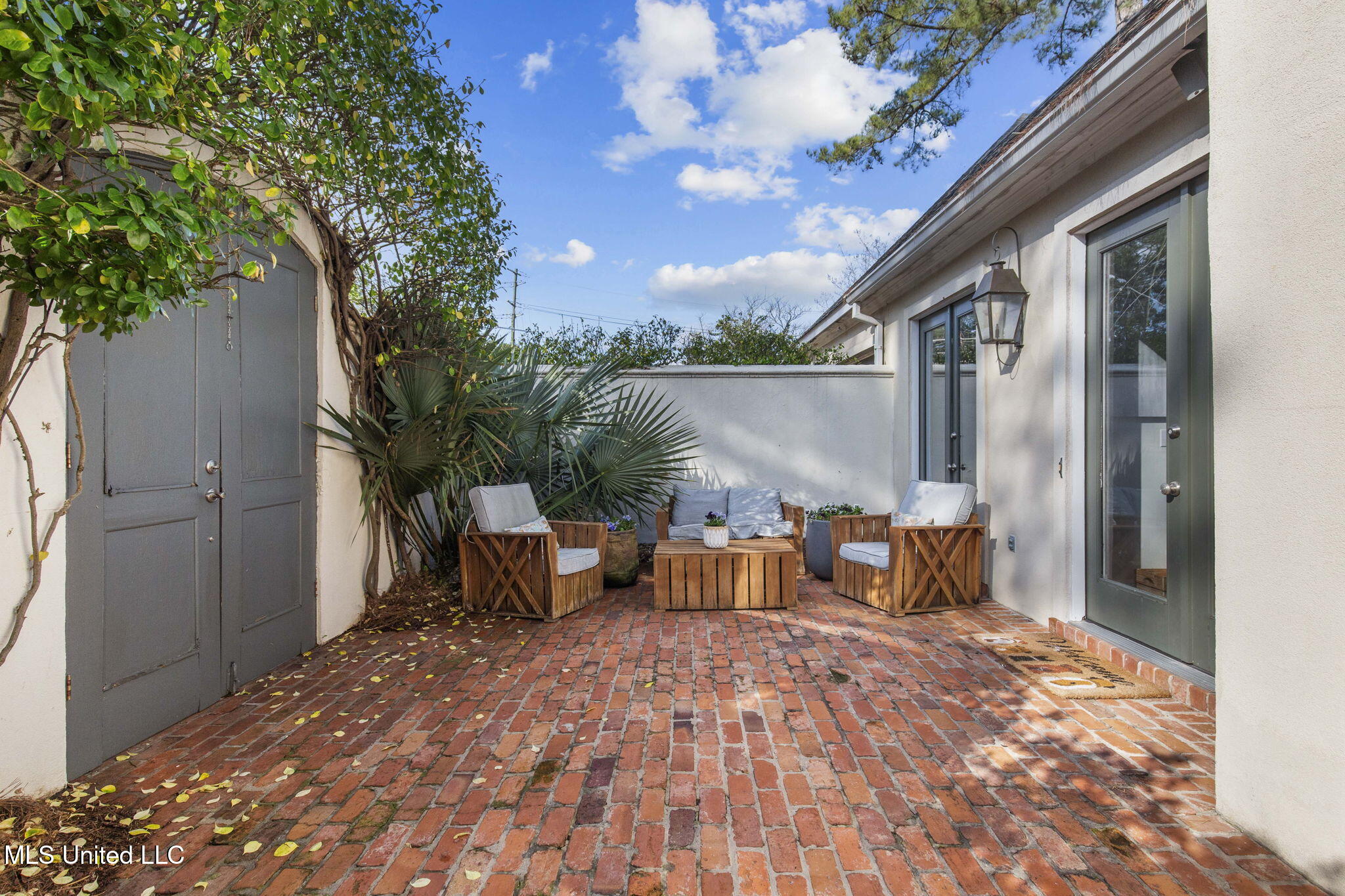 1808 Meadowbrook Road Jackson, MS 39211 - Photo 6 of 40 8-web-or-mls-1808 Meadowbrook-8