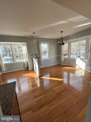 $3,000 | 4947 McFarland Court, Fairfax, VA 22032