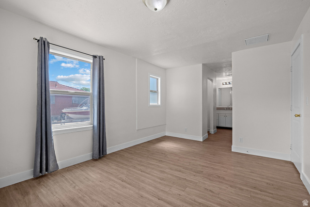 895 400 North Orem, UT 84057 - Photo 17 of 46