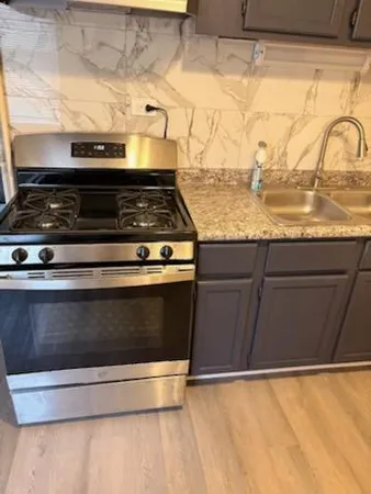 $1,500 | 10501 South Corliss Avenue, Unit 2, Chicago, IL 60628