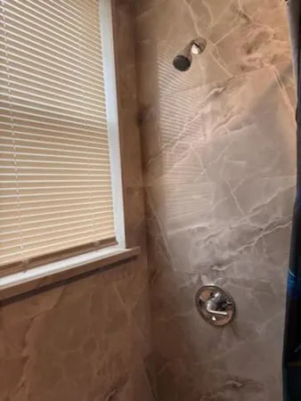 $1,500 | 10501 South Corliss Avenue, Unit 2, Chicago, IL 60628