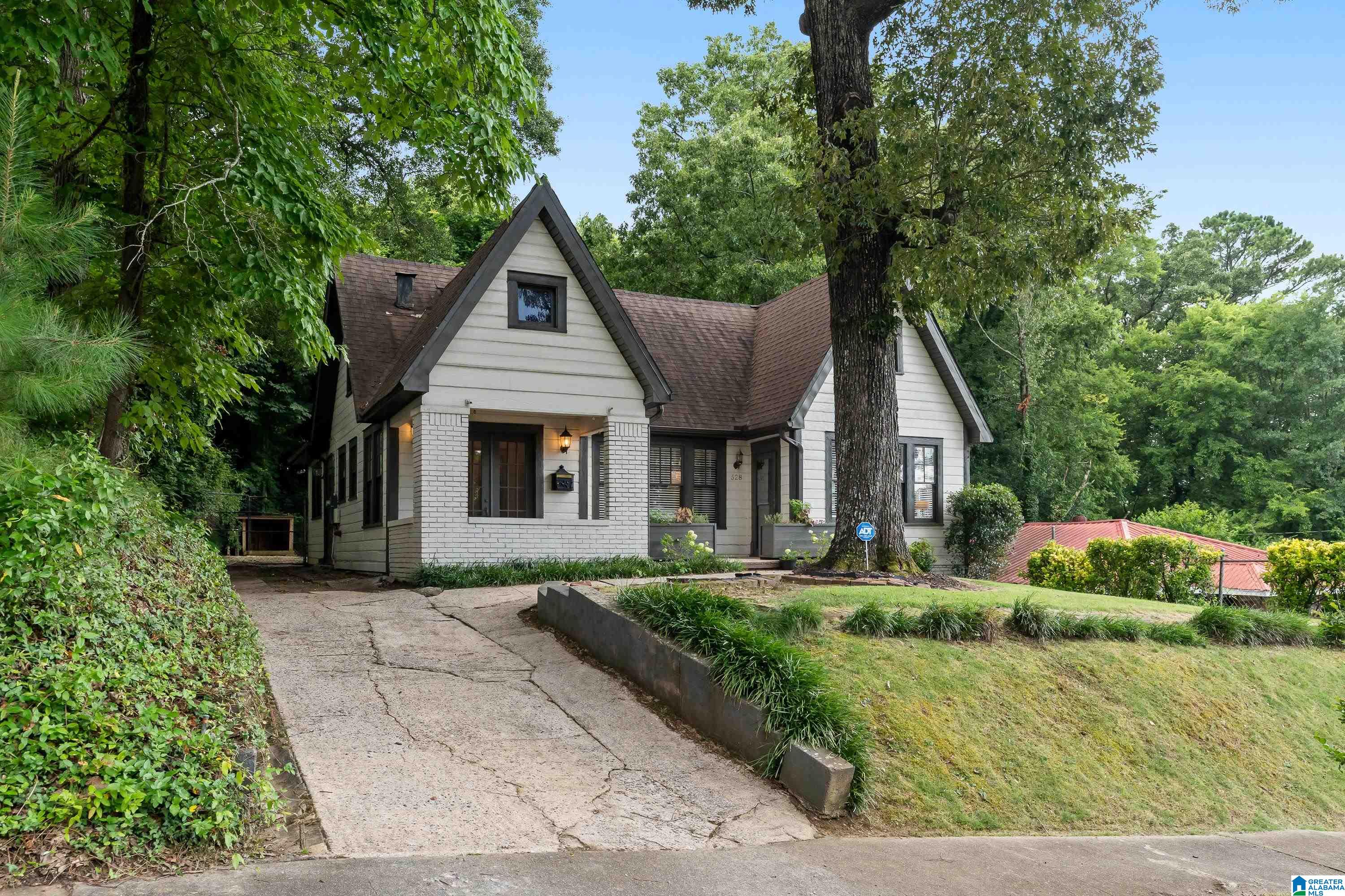 528 85th Street South Birmingham, AL 35206 - Photo 2 of 36