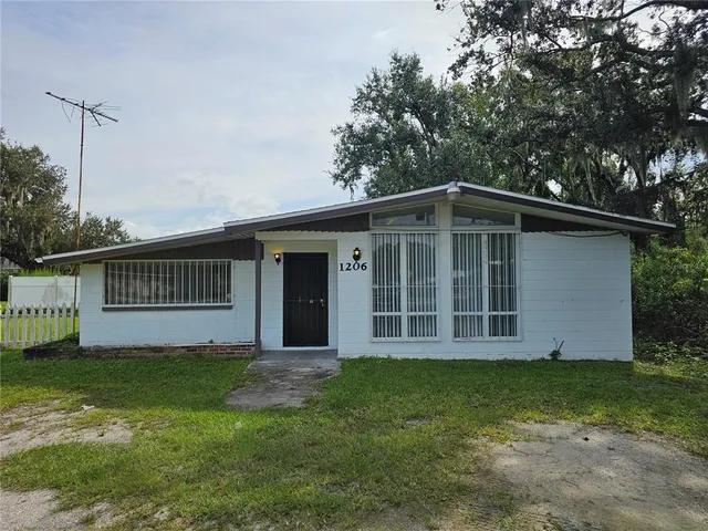 $1,470 | 1206 South Wabash Avenue, Lakeland, FL 33815