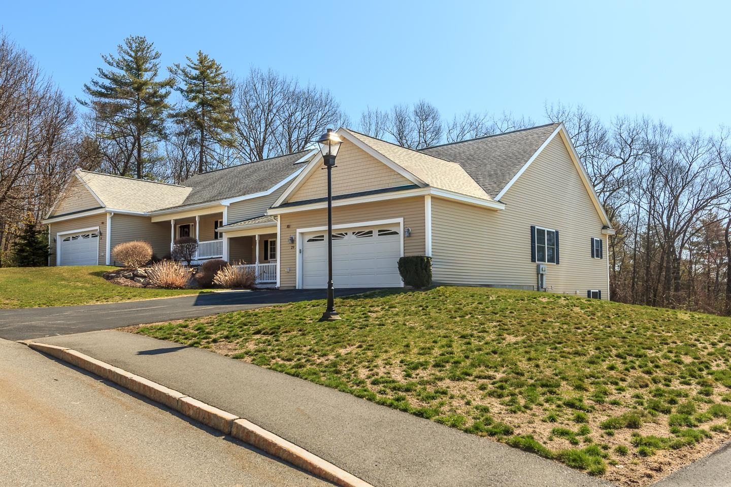 29 Shaker Hill Road Hooksett, NH 03106 - Photo 2 of 44