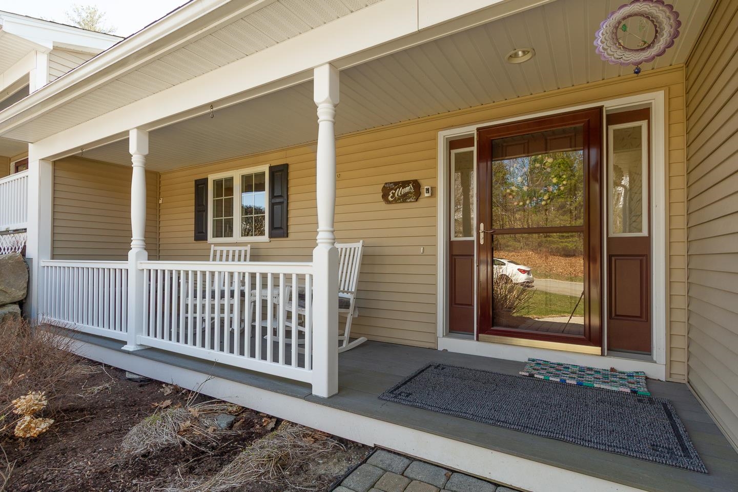 29 Shaker Hill Road Hooksett, NH 03106 - Photo 5 of 44