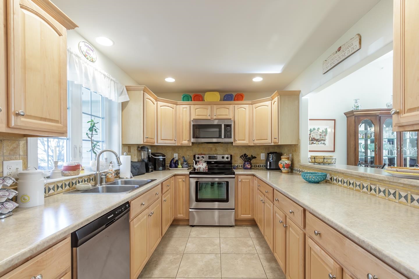 29 Shaker Hill Road Hooksett, NH 03106 - Photo 9 of 44