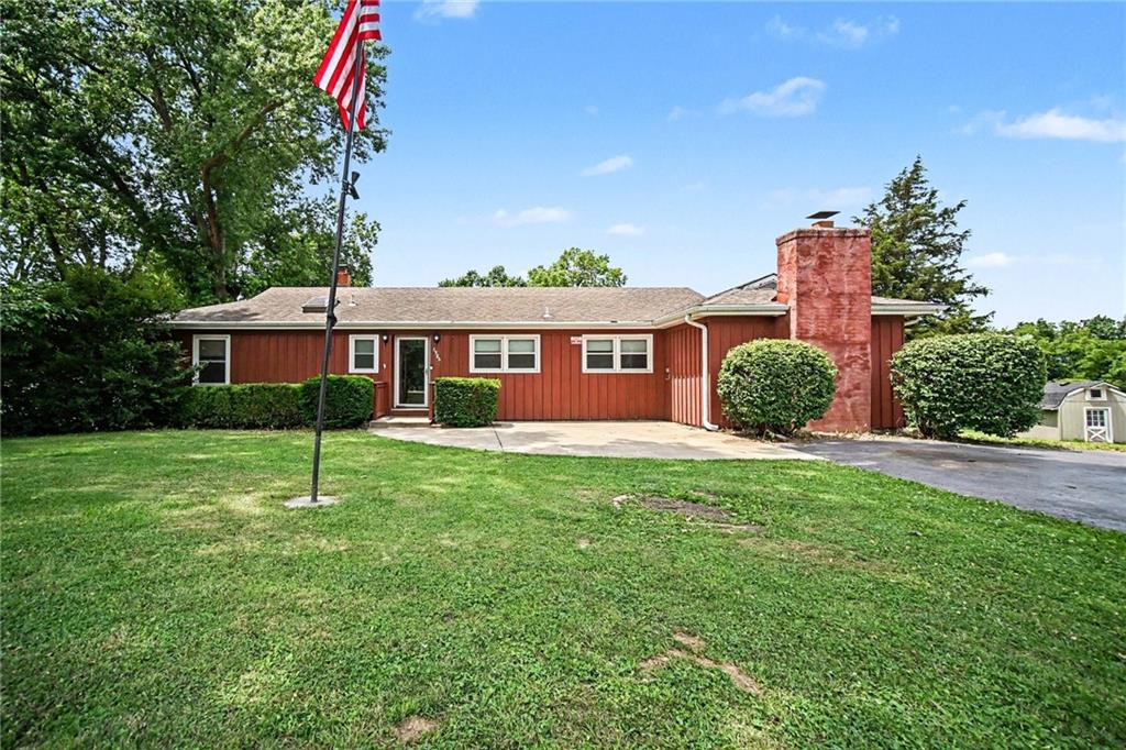 1728 Berry Road Independence, MO 64057 - Photo 3 of 33
