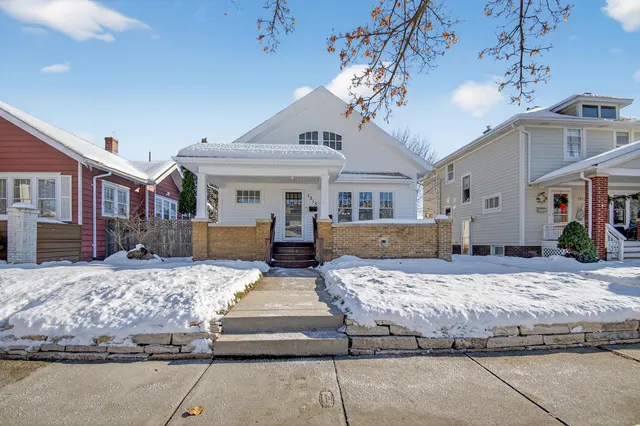 $299,500 | 1315 Arthur Avenue, Racine, WI 53405